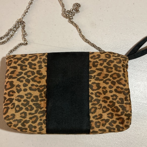 Madison Handbags, leopard print, Crossbody, Purse - Picture 3 of 10